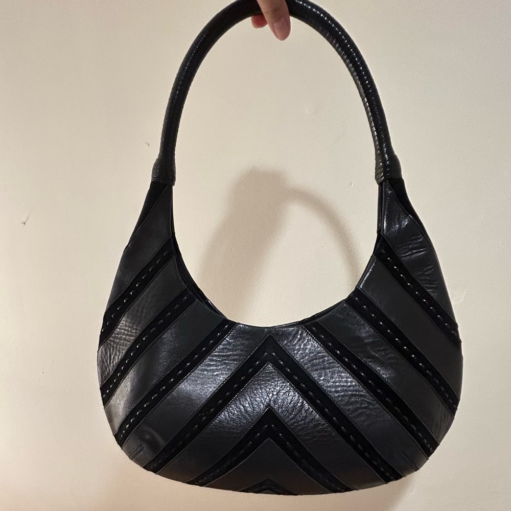 Salvatore Ferragamo leather and suede hobo shoulder bag - Picture 2 of 9